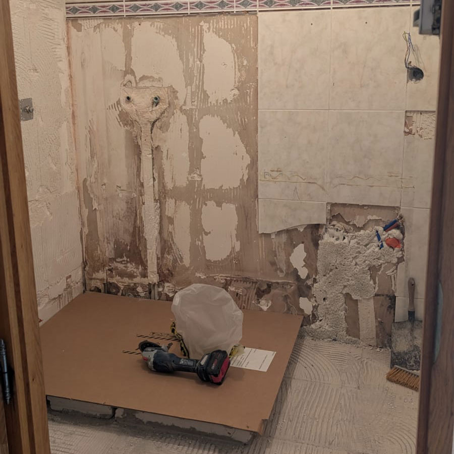 Pose de carrelage Grenoble avant projet d'une salle de bain